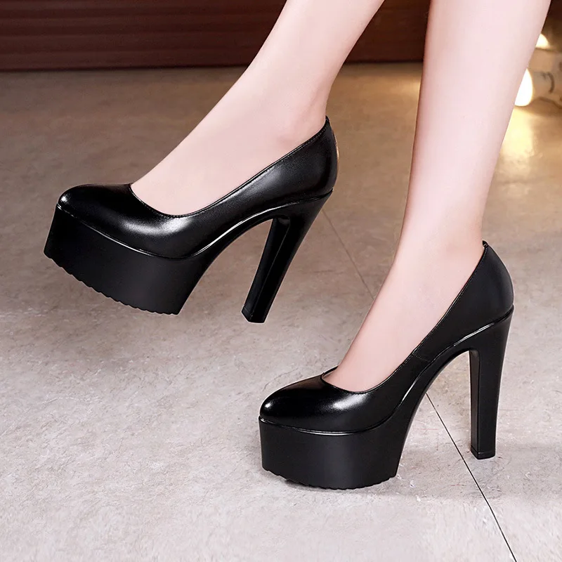 Buty na platformie Plus Size 3 – Court Heel Pointed recenzja i cena